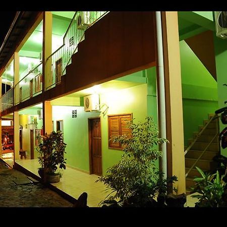 Residencial Los Rios Hotel Puerto Iguazu Exterior photo